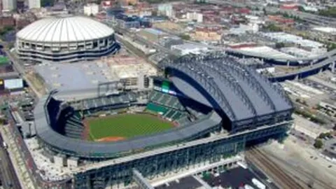 “皇马3月最佳候选：维尼修斯、贝林在列，缺席姆巴佩无缘提名”