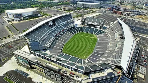 德媒披露：岁凯尔与德国主持人克莱因费尔特恋情遭曝光